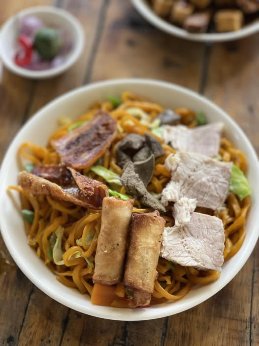 Bente Sais Lomi House Kitchen - Preparing authentic Batangas comfort food